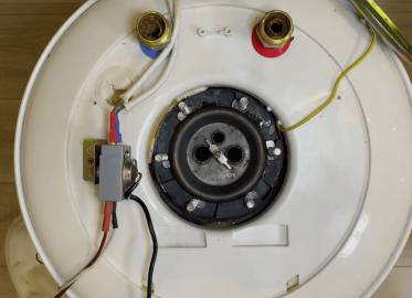 Замена ТЭНа водонагревателя Electrolux